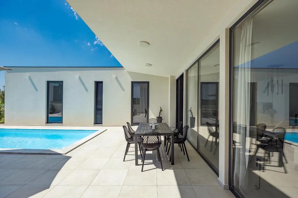 Contemporary Villa with Pool in Vodnjan