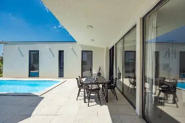 Contemporary Villa with Pool in Vodnjan