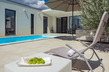 Contemporary Villa with Pool in Vodnjan
