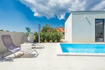 Contemporary Villa with Pool in Vodnjan