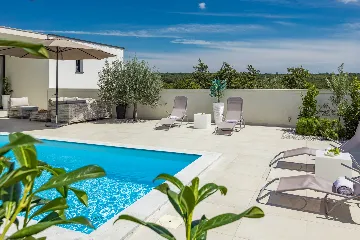 Contemporary Villa with Pool in Vodnjan