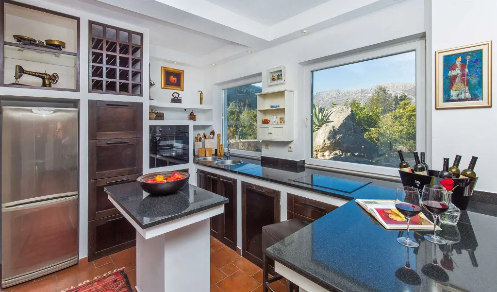 Family-Friendly Villa with Pool near Dubrovnik