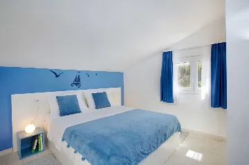 Spacious Family Villa with Pool in Podstrana