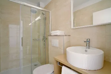 Spacious Family Villa with Pool in Podstrana