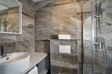 Spacious Family Villa with Pool in Podstrana