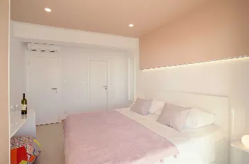 Spacious Family Villa with Pool in Podstrana