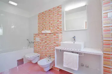 Spacious Family Villa with Pool in Podstrana