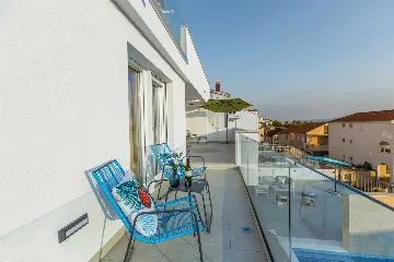 Spacious Family Villa with Pool in Podstrana