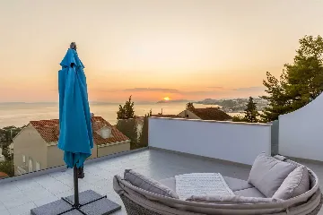 Spacious Family Villa with Pool in Podstrana