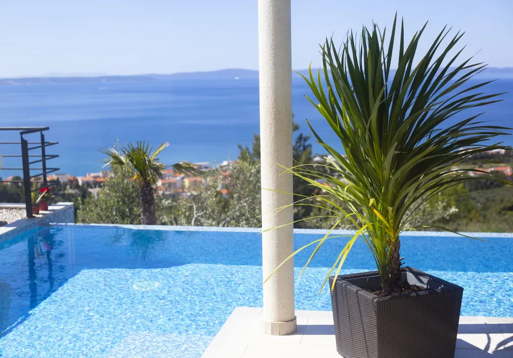 Contemporary Villa with Pool in Podstrana