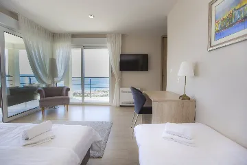 Contemporary Villa with Pool in Podstrana