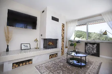 Contemporary Villa with Pool in Podstrana