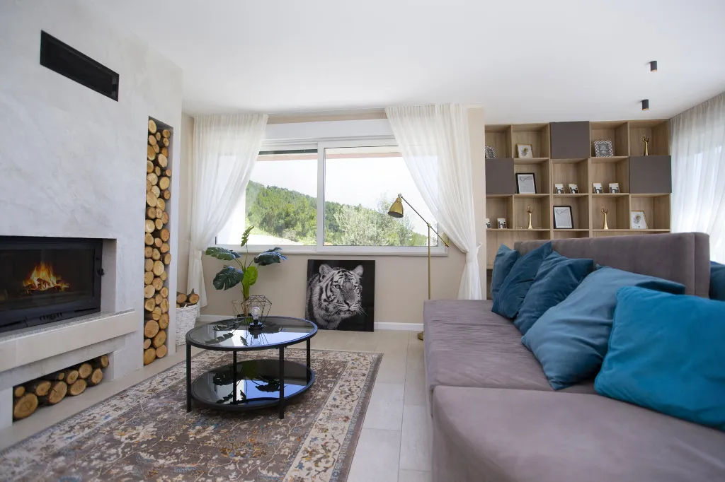 Contemporary Villa with Pool in Podstrana