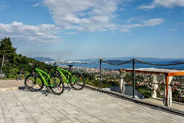 Modern Panorama Villa with Pool in Kaštel Stari