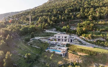 Modern Panorama Villa with Pool in Kaštel Stari