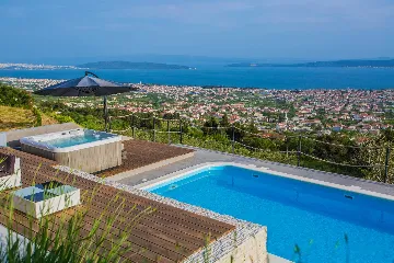 Modern Panorama Villa with Pool in Kaštel Stari