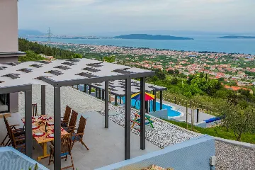 Modern Panorama Villa with Pool in Kaštel Stari