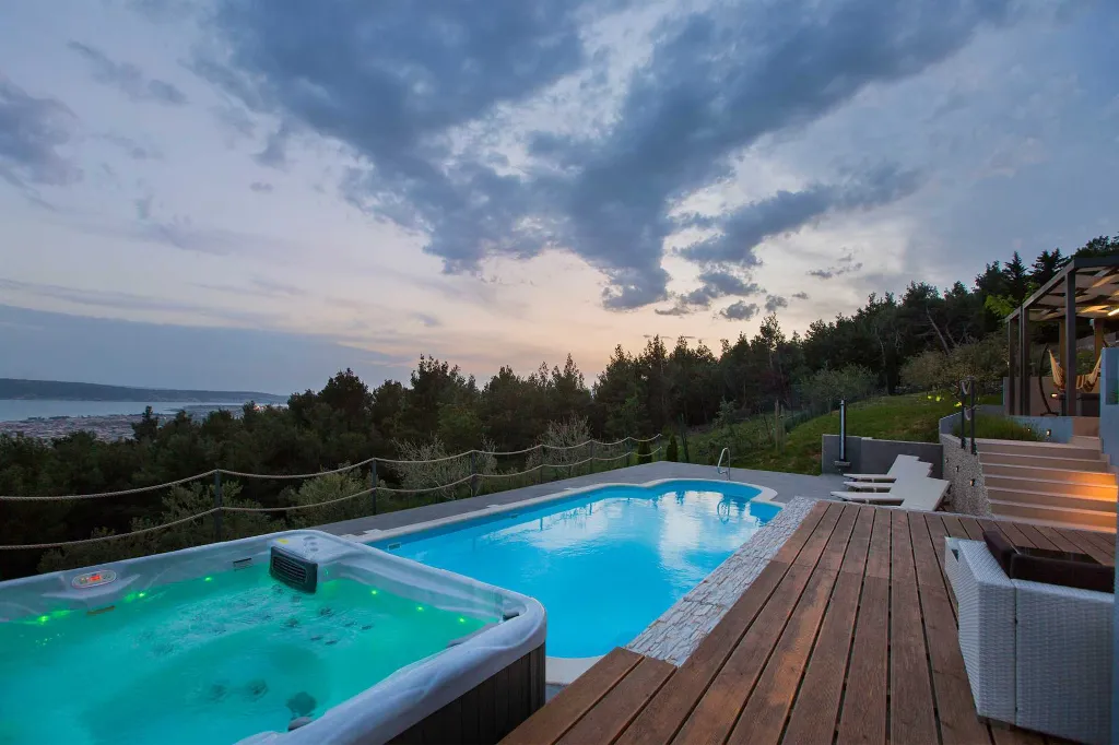 Modern Panorama Villa with Pool in Kaštel Stari
