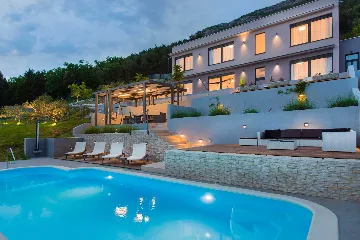 Modern Panorama Villa with Pool in Kaštel Stari