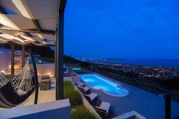 Modern Panorama Villa with Pool in Kaštel Stari