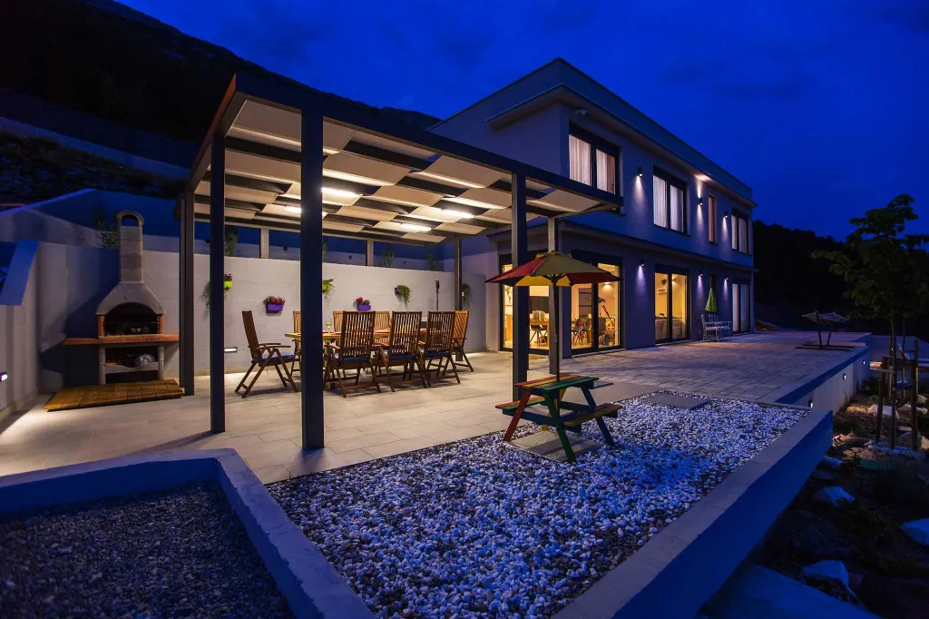 Modern Panorama Villa with Pool in Kaštel Stari