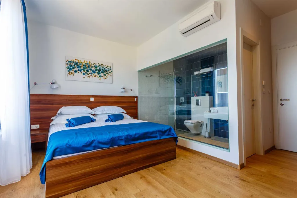 Modern Panorama Villa with Pool in Kaštel Stari
