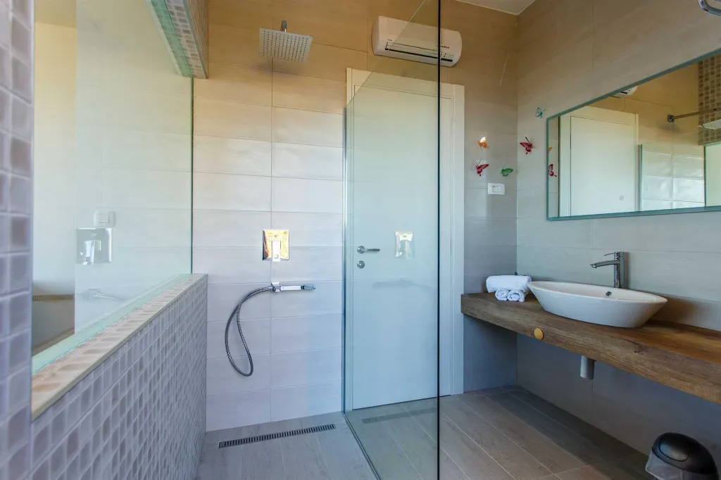 Modern Panorama Villa with Pool in Kaštel Stari