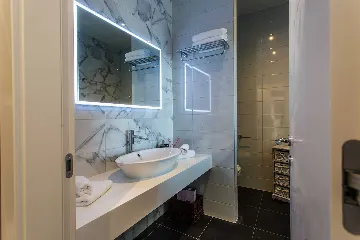 Modern Panorama Villa with Pool in Kaštel Stari