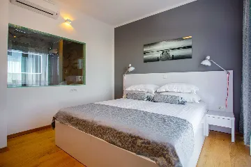 Modern Panorama Villa with Pool in Kaštel Stari