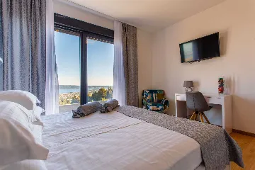 Modern Panorama Villa with Pool in Kaštel Stari