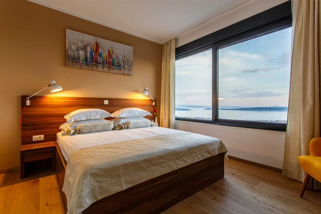 Modern Panorama Villa with Pool in Kaštel Stari