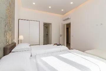 Contemporary Villa with Heated Pool in Pula