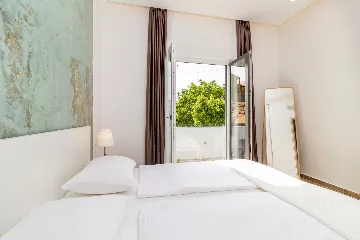 Contemporary Villa with Heated Pool in Pula