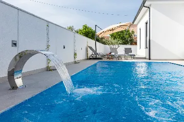 Contemporary Villa with Heated Pool in Pula