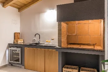 Contemporary Villa with Heated Pool in Pula