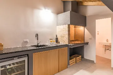 Contemporary Villa with Heated Pool in Pula