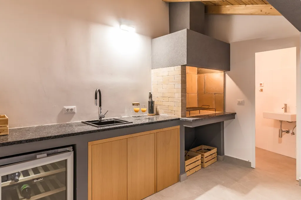 Contemporary Villa with Heated Pool in Pula