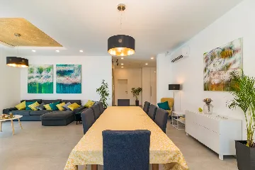 Contemporary Villa with Heated Pool in Pula