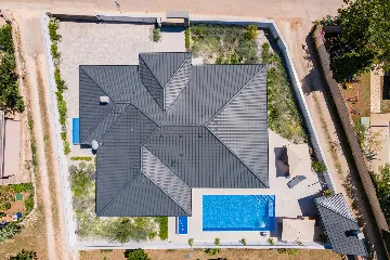 Contemporary Villa with Heated Pool in Pula