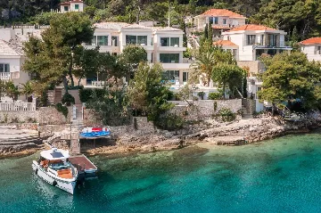 Seaside Villa Retreat with Pool in Selca