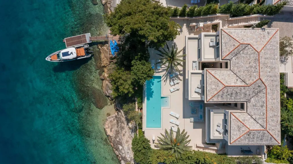 Seaside Villa Retreat with Pool in Selca