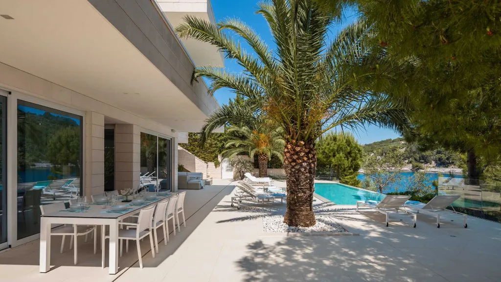 Seaside Villa Retreat with Pool in Selca