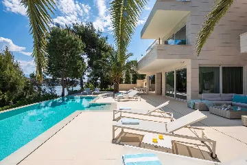 Seaside Villa Retreat with Pool in Selca