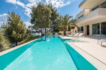 Seaside Villa Retreat with Pool in Selca