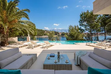 Seaside Villa Retreat with Pool in Selca