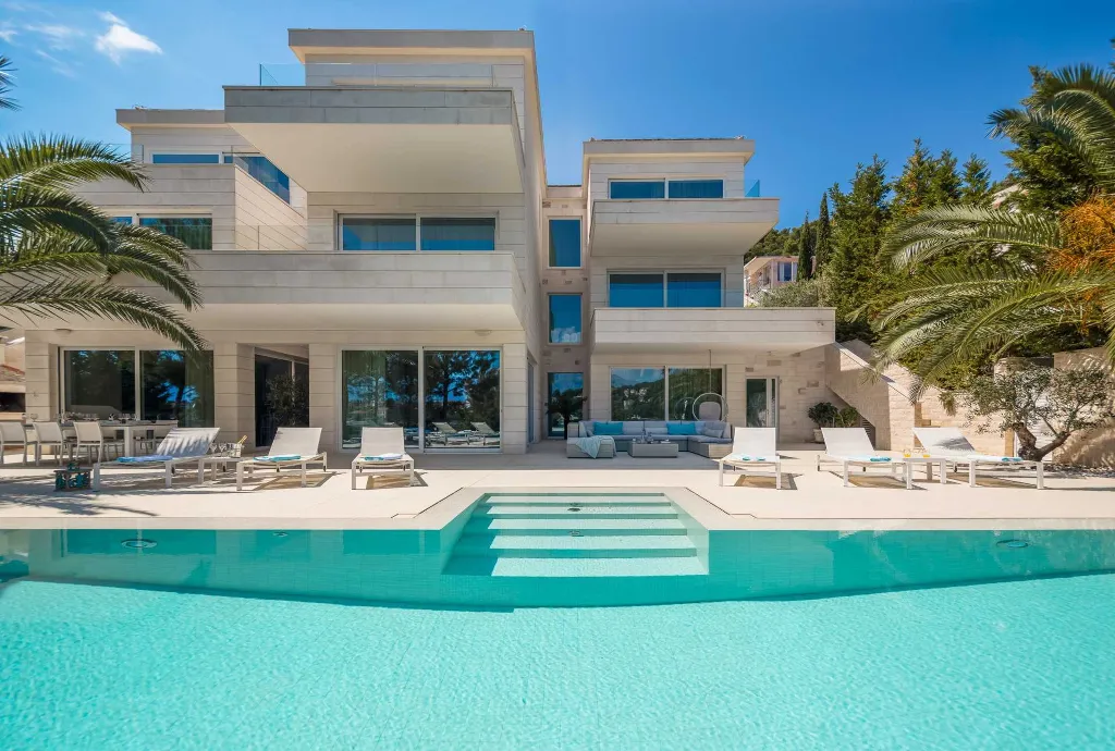 Seaside Villa Retreat with Pool in Selca