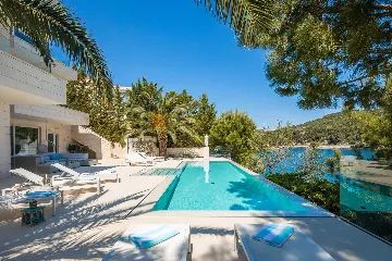 Seaside Villa Retreat with Pool in Selca