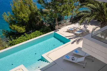 Seaside Villa Retreat with Pool in Selca