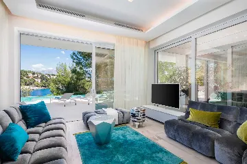 Seaside Villa Retreat with Pool in Selca