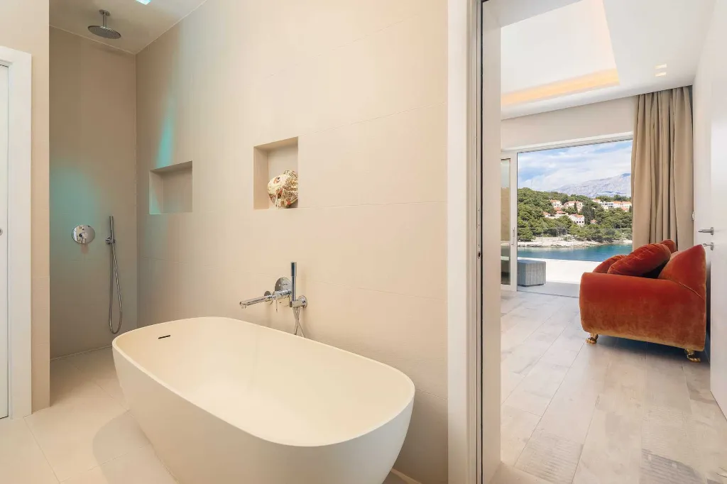 Seaside Villa Retreat with Pool in Selca